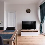 Rentplanet - Apartament Rozanka